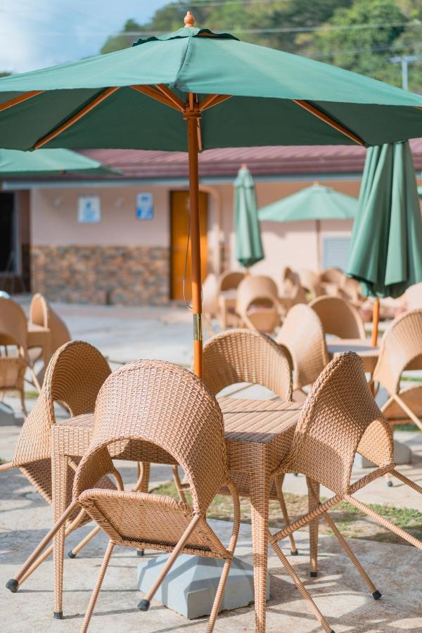 Island Wanderers Inn Корон Экстерьер фото